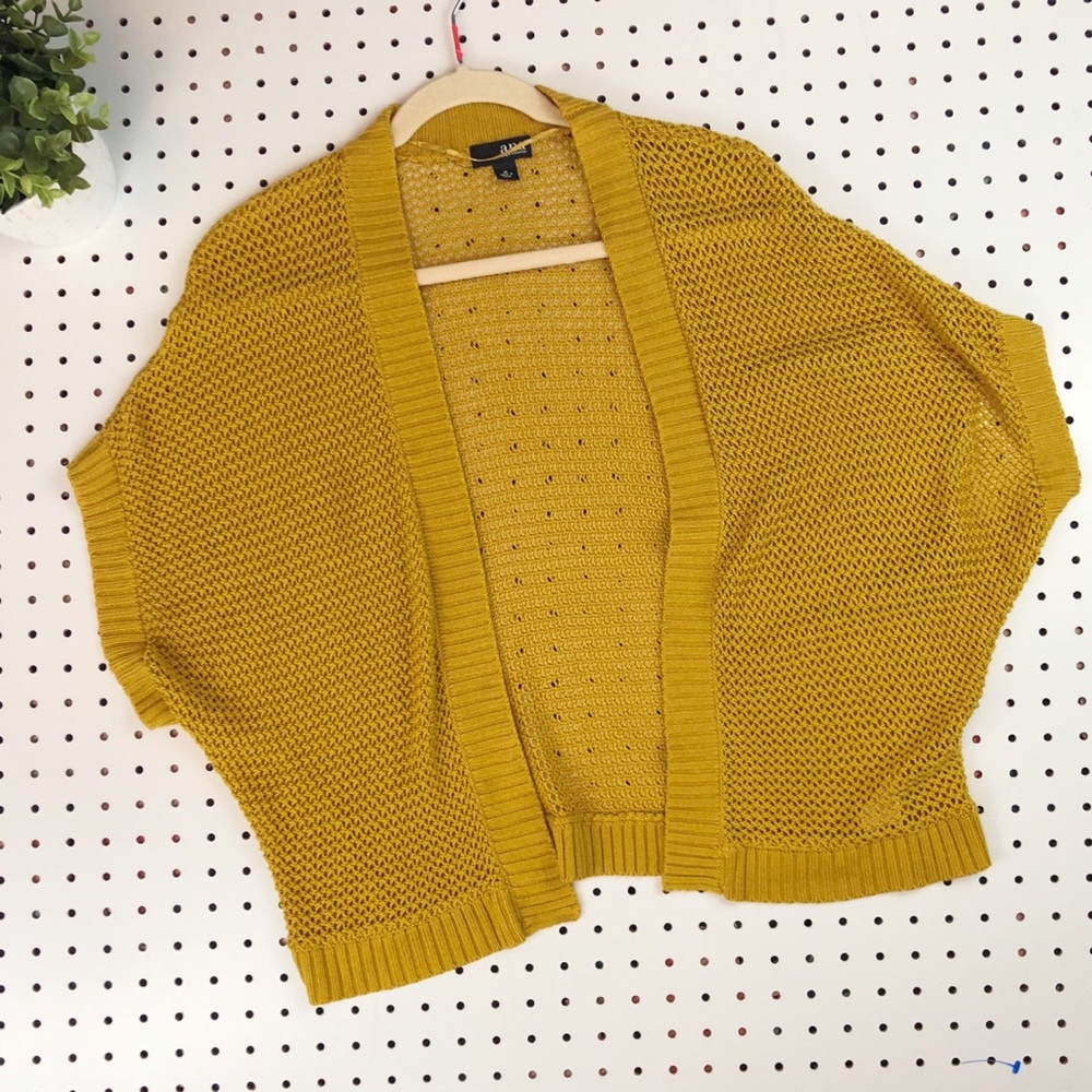 Like new A.N.A. Batwing mustard knit sweater
